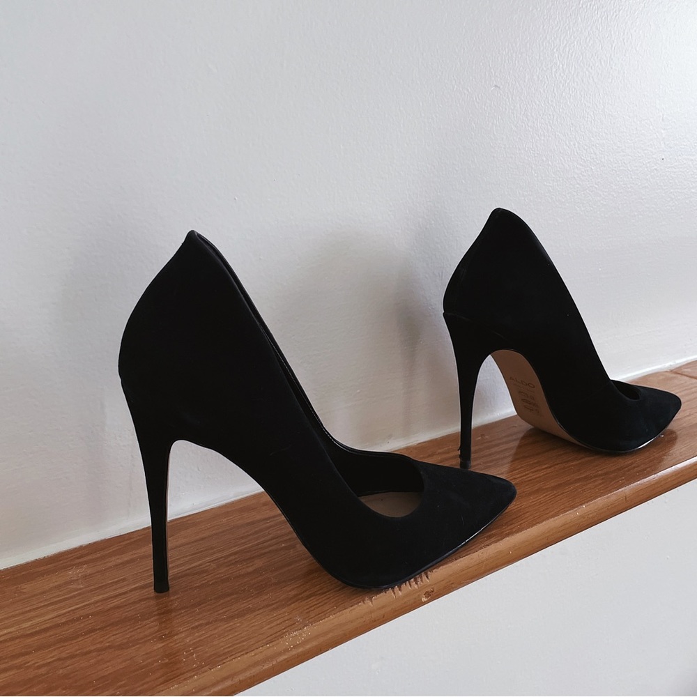 ALDO Suede Heels in black